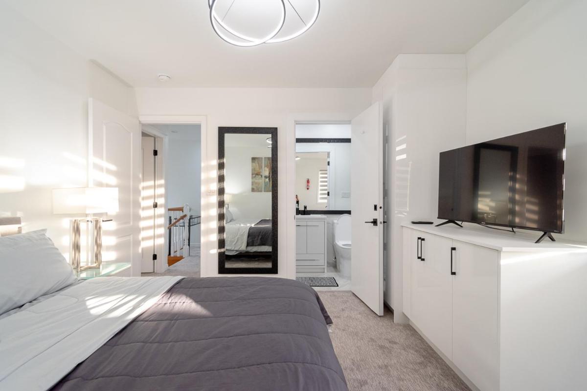 Spacious & Modern By The Beach White Rock Exterior foto
